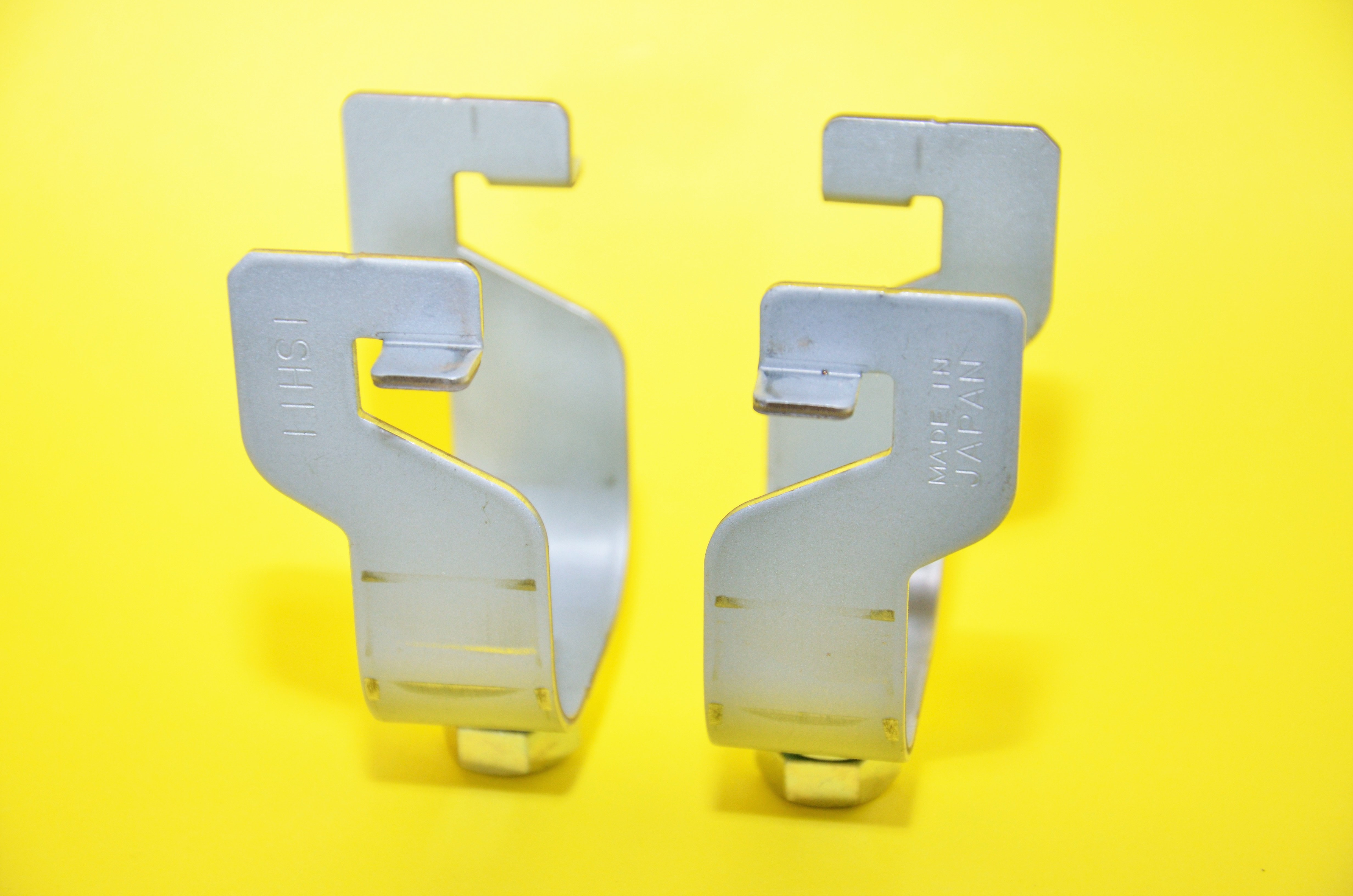 商品画像：鉄/クロメート(黄褐色メッキ) トリーマセムス [P=3] 強度区分 1